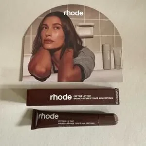 Rhode :  espresso -  rich brown RHODE | Makeup | Rhode Peptide Lip Tint Espresso Rich Brown Nib